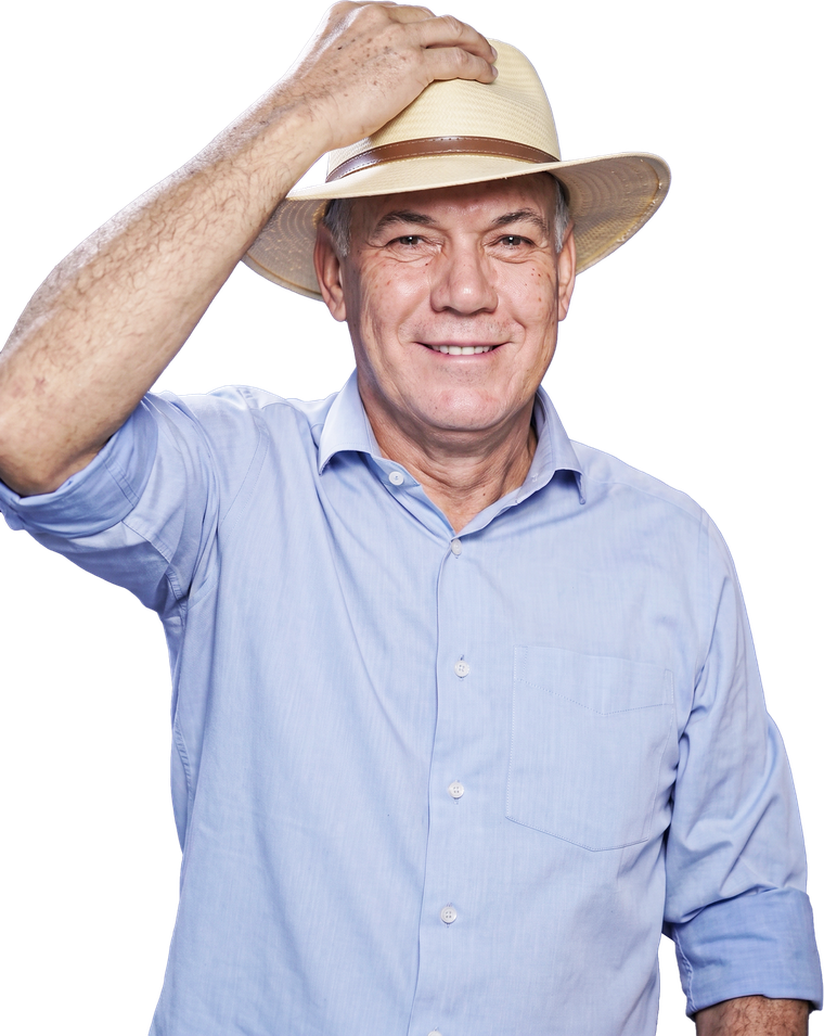 Zé Silva tirando o chapéu